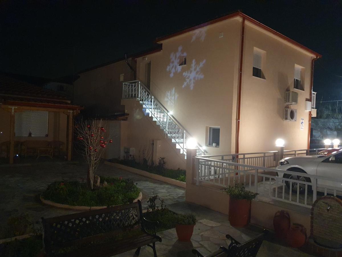 Casa Al Mare 2 Apartment Peraia  Exterior photo